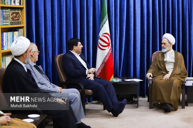 دیدار معاون اول رئیس جمهور با مراجع و علمای قم 22