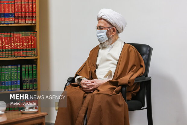 دیدار معاون اول رئیس جمهور با مراجع و علمای قم 31