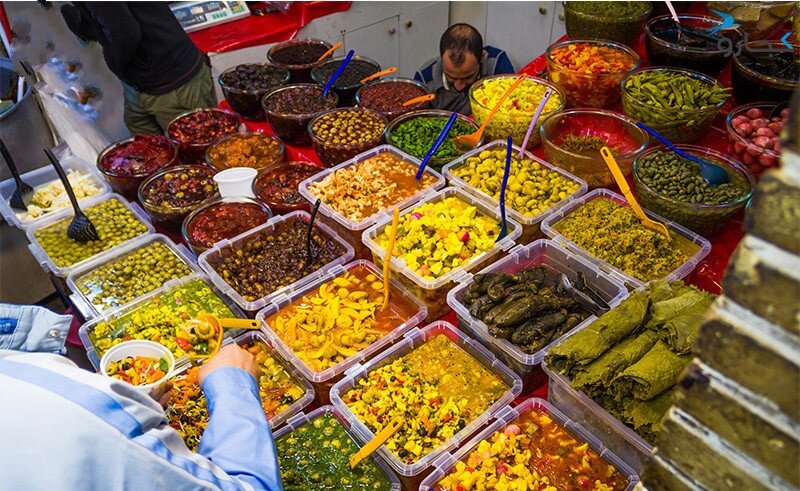 ضیافت ترشیها در فصل هزار رنگ پاییز