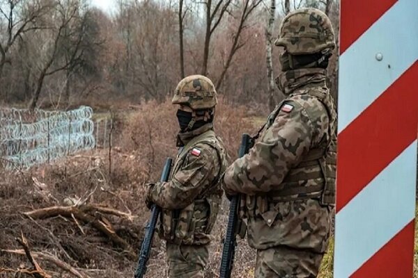 لهستان از افزایش آمادگی نظامی خود خبر داد