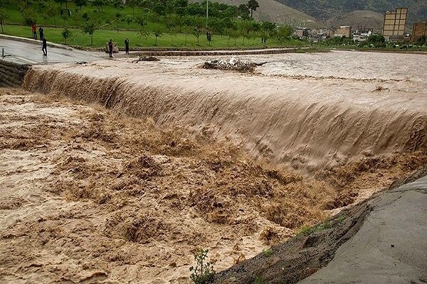 هشدار هواشناسی نسبت به نفوذ سامانه بارشی/خطر سیلاب در ۴ استان