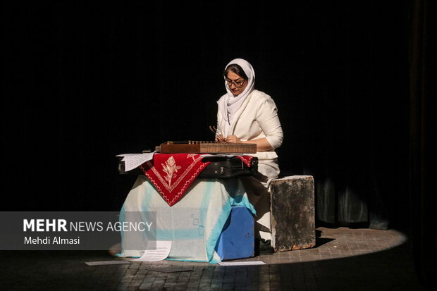 جشنواره تئاتر طلوع در زنجان