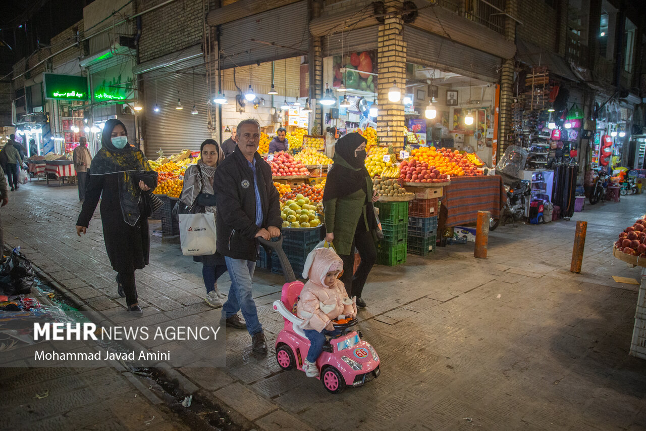 فعالیت عادی بازار و مردم در قزوین