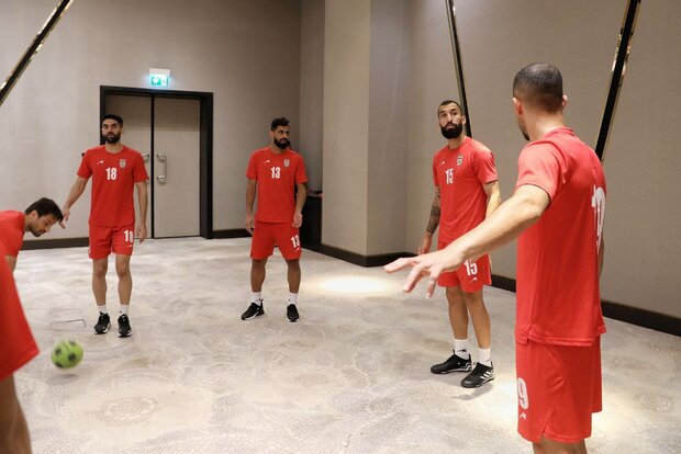تمرین در هتل تیم ملی ایران پس از شکست مقابل تونس