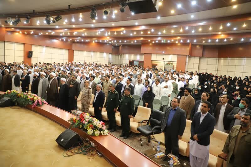 مردم سیستان و بلوچستان پای وطن خود ایستادهاند