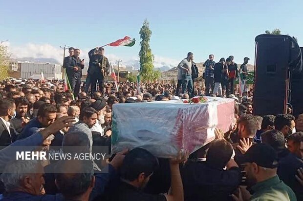 VIDEO: Funeral for Izeh martyrs 