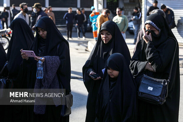 حضور اهالی و کسبه در محل شهادت شهیدان مدافع امنیت مشهد