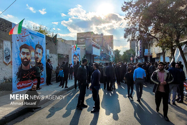 حضور اهالی و کسبه در محل شهادت شهیدان مدافع امنیت مشهد