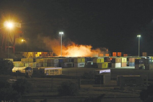 İsrail'den Suriye'nin Baniyas limanına saldırı İsrail'den Suriye'nin Baniyas limanına saldırı