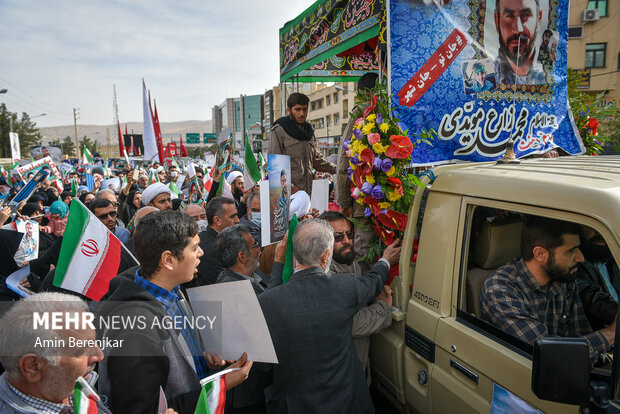 تشییع پیکر شهید امنیت «محمد مویدی» در شیراز