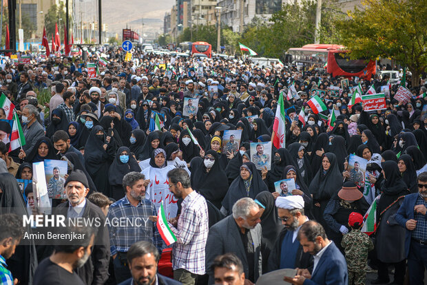 تشییع پیکر شهید امنیت «محمد مویدی» در شیراز