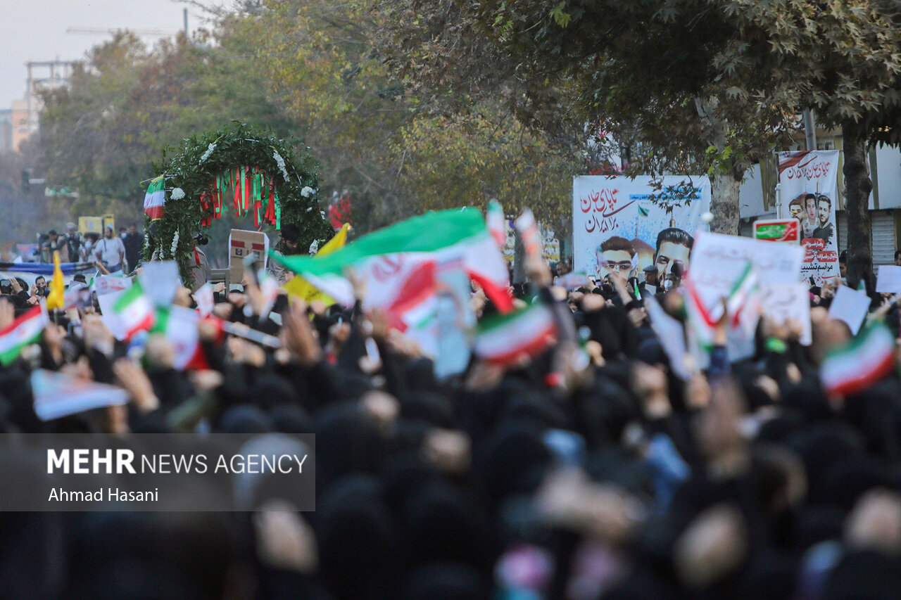 ضیافت ستاره ها در خیابان قرنی مشهد