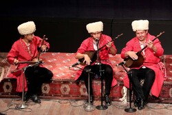 هنرنمایی گروه موسیقی ترکمن در اجلاس منطقه ای وحدت اسلامی