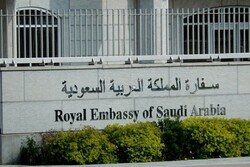 نقش مخرب سفارت سعودی در لبنان