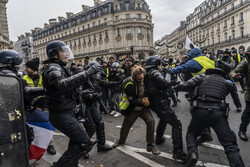 TEHRAN- Police in the French capital has attacked marking the fourth anniversary since the iconic movement made global headlines by hitting the streets every Saturday despite a violent police crackdown.