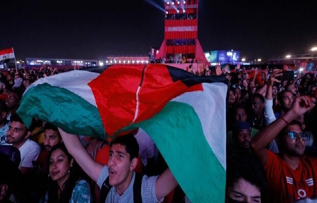 فیفا ورلڈ کپ؛ فلسطینی پرچم لہرا دیے گئے،اسرائیل کے خلاف شدید نعرہ بازی