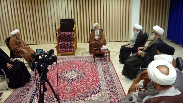 مردم ستون دین هستند / شهدا و مردم سرمایههای کشورند