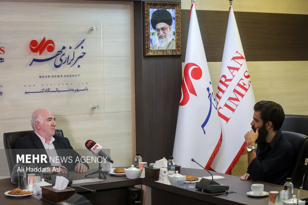 وقتی گفتند برنمیگردید دوران خندید و گفت مگر قرار است برگردیم؟