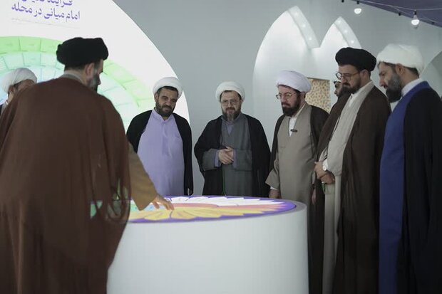 بازدید هیئت امنای بنیاد هدایت از سومین نمایشگاه مسجد جامعه پرداز