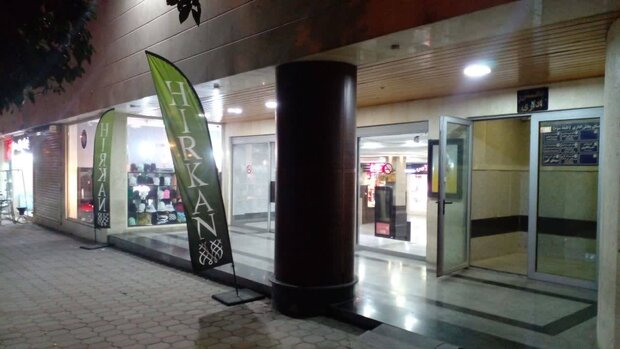 پیکره گرگان زخمی ازپرچمهای ساحلی/بی نظمی در تبلیغات بیداد میکند