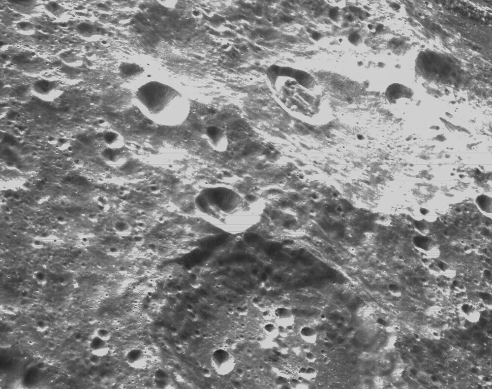 کپسول فضایی ماموریت آرتمیس از ماه عکس سیاه و سفید گرفت