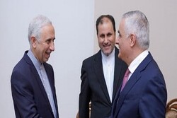 Iran, Armenia discuss bilateral ties, railway coop.