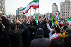 فٹبال ورلڈ کپ میں ایران کی جیت پر تہران میں جشن