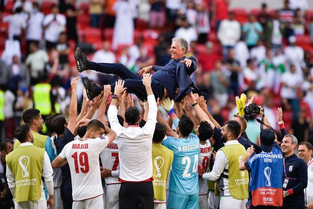 جشن و شادی مردم کرمانشاه پس از پیروزی تیم فوتبال در جام جهانی