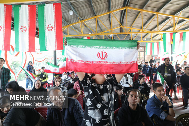 تیم ملی فوتبال ایران از ساعت ۱۳:۳۰ دقیقه امروز جمعه (۴ آذر) ۱۴۰۱ در دومین بازی خود به قضاوت ماریو آلبرتو اسکوبار از گواتمالا در ورزشگاه احمد بن علی به مصاف تیم ملی ولز رفت و با نتیجه ۲ بر صفر حریف را شکست داد.