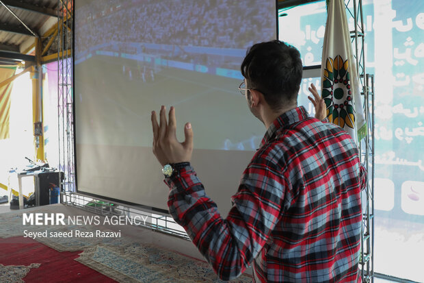 تیم ملی فوتبال ایران از ساعت ۱۳:۳۰ دقیقه امروز جمعه (۴ آذر) ۱۴۰۱ در دومین بازی خود به قضاوت ماریو آلبرتو اسکوبار از گواتمالا در ورزشگاه احمد بن علی به مصاف تیم ملی ولز رفت و با نتیجه ۲ بر صفر حریف را شکست داد.
