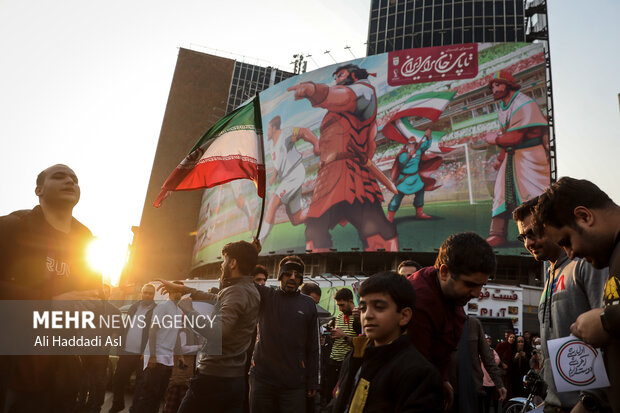 شادی مردم ایران بعد پیروزی تیم ملی مقابل ولز