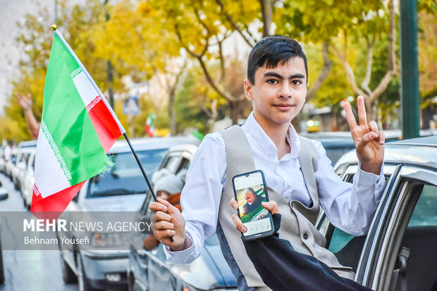 خوشحالی مردم اراک بعد از برد ایران