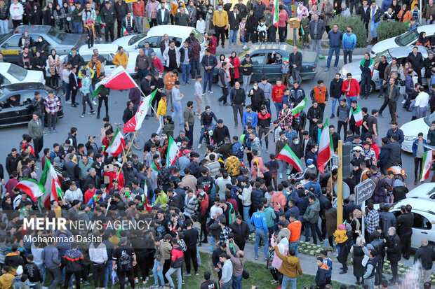 شادی مردم اردبیل پس از پیروزی ایران مقابل ولز