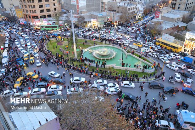 شادی مردم اردبیل پس از پیروزی ایران مقابل ولز