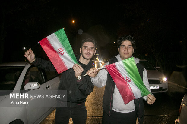 مردم بجنورد از حس و حال خود می‌گویند/ همه خوشحال از پیروزی ایران