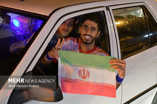 شادی مردم بیرجند پس از پیروزی ایران مقابل ولز
