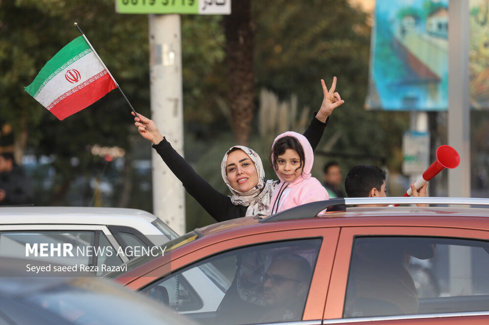 Galler zaferi sonrası Tahran'dan kareler
