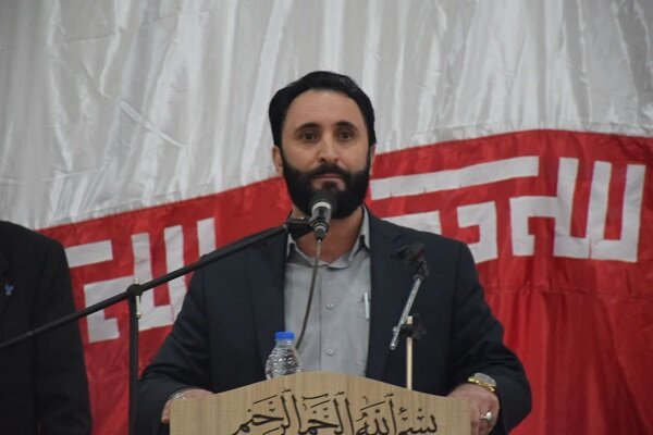 عزیزی: کرامت و تمدن سازی زن پاسخ اسلام به روایت مصرف گرایی غرب است عزیزی: کرامت و تمدن سازی زن پاسخ اسلام به روایت مصرف گرایی غرب است