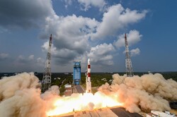 هند ۹ ماهواره به مدار زمین برد