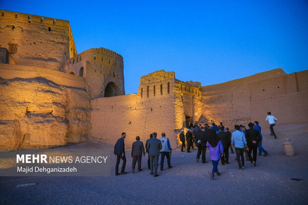 بازدید وزیر میراث فرهنگی از شهرستان میبد