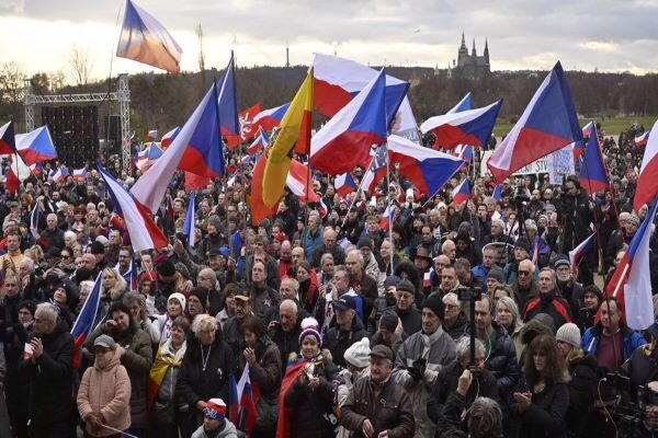 Protests against Czech aid to Ukraine in Prague