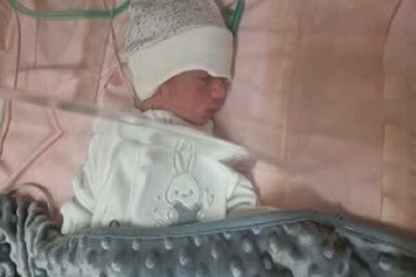بازگشت کودک ۱۰ ماهه خرمشهری به زندگی بازگشت کودک ۱۰ ماهه خرمشهری به زندگی
