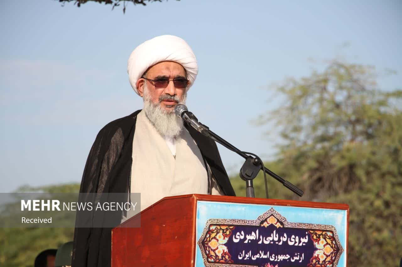 رژه نیروهای مسلح استان بوشهر برگزار شد