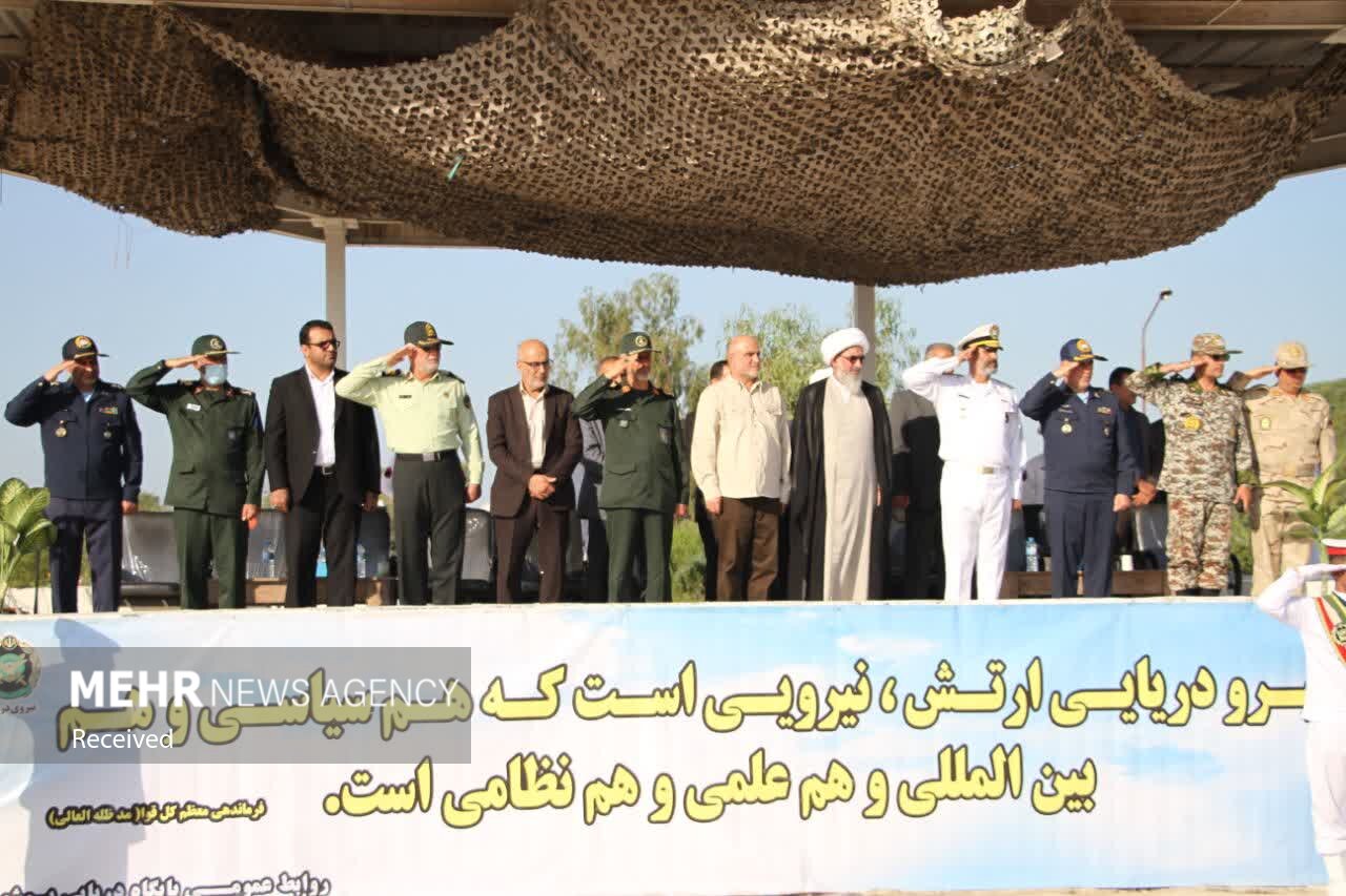 رژه نیروهای مسلح استان بوشهر برگزار شد