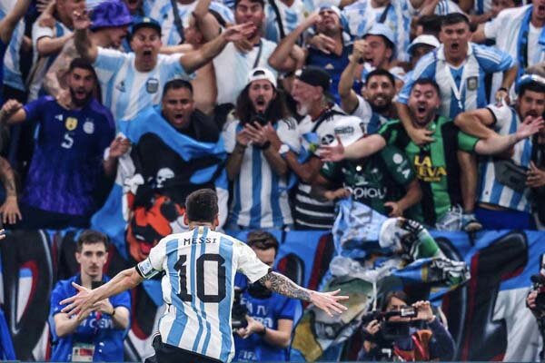 تیم ملی فوتبال آرژانتین به مرحله یک چهارم نهایی صعود کرد
