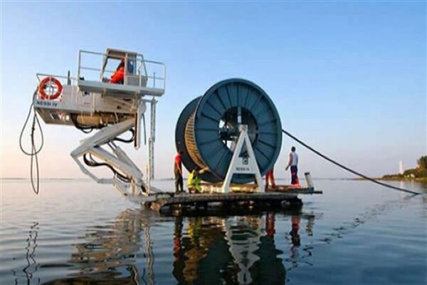 Iran experts able to repair optical fiber cables in high seas