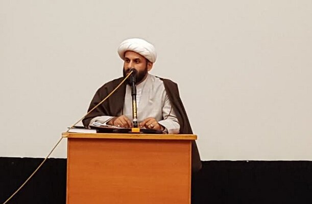 عده ای به دنبال تحریف شخصیت میرزا کوچک جنگلی هستند