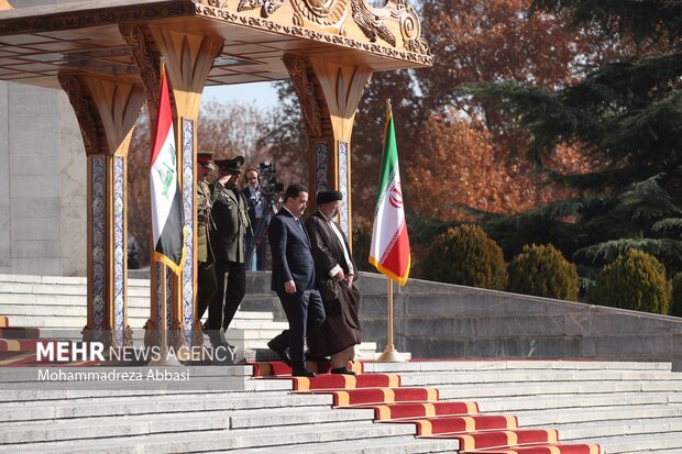 Irak Başbakanı'ndan İran'a ilk resmi ziyaret