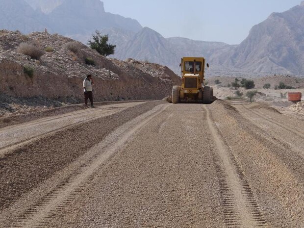 وضعیت راه‌های شهرستان دشتی بهبود می‌یابد