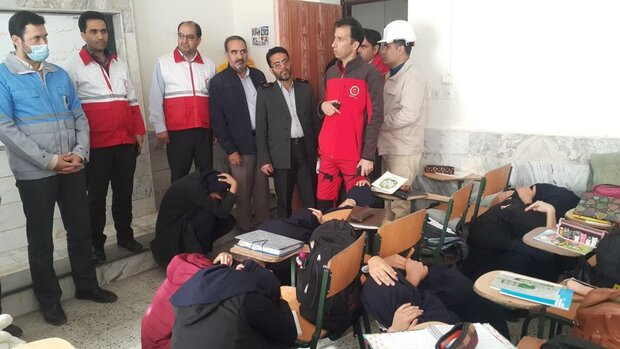 مانور زلزله در مدارس تربت‌حیدریه برگزار شد